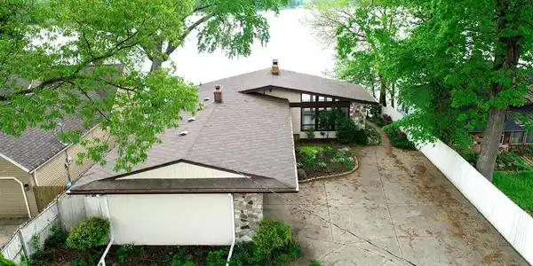137 Sunnyside Drive