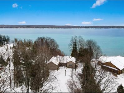 709 NW Torch Lake