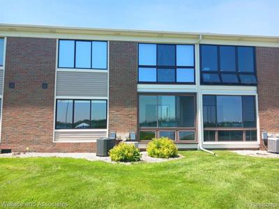 1660 RIVER Road Unit 25