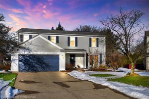 2703 GREENWAY Circle