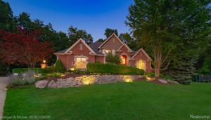 8856 Hunters Creek Court