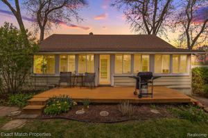 4115 MAPLELEAF Road