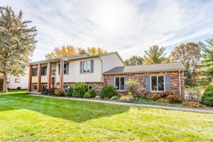 8182 Fairfield Circle