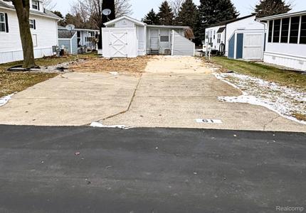 5253 Fredricksburg Lane