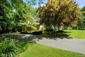 1130 E EASTWOOD SHORE Drive