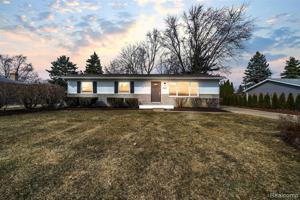 8055 CORTEZ Drive