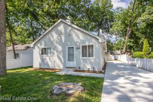 3972 OAK KNOLL Road