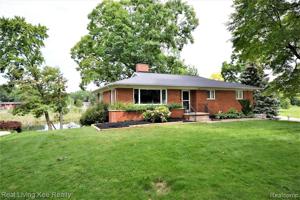 3305 Shawnee Lane