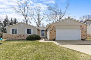 7641 MACEDAY LAKE Road