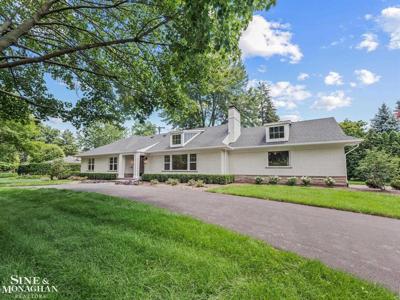 31 Lake Shore Lane