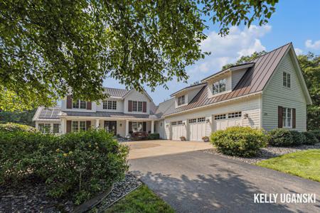 2275 North Scenic Drive