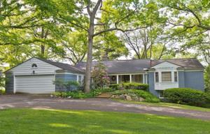 1075 TIMBERLAKE Drive