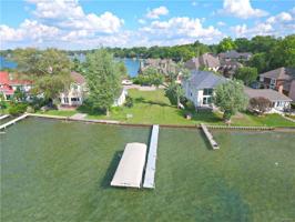 7576 BARNSBURY Drive