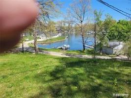 V/L HILLCREST DRIVE