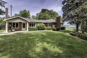 4608 N LAKESHORE