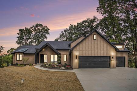 10381 Country Club Drive