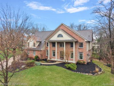 1562 Eagle Trail