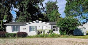 7635 Lakeshore