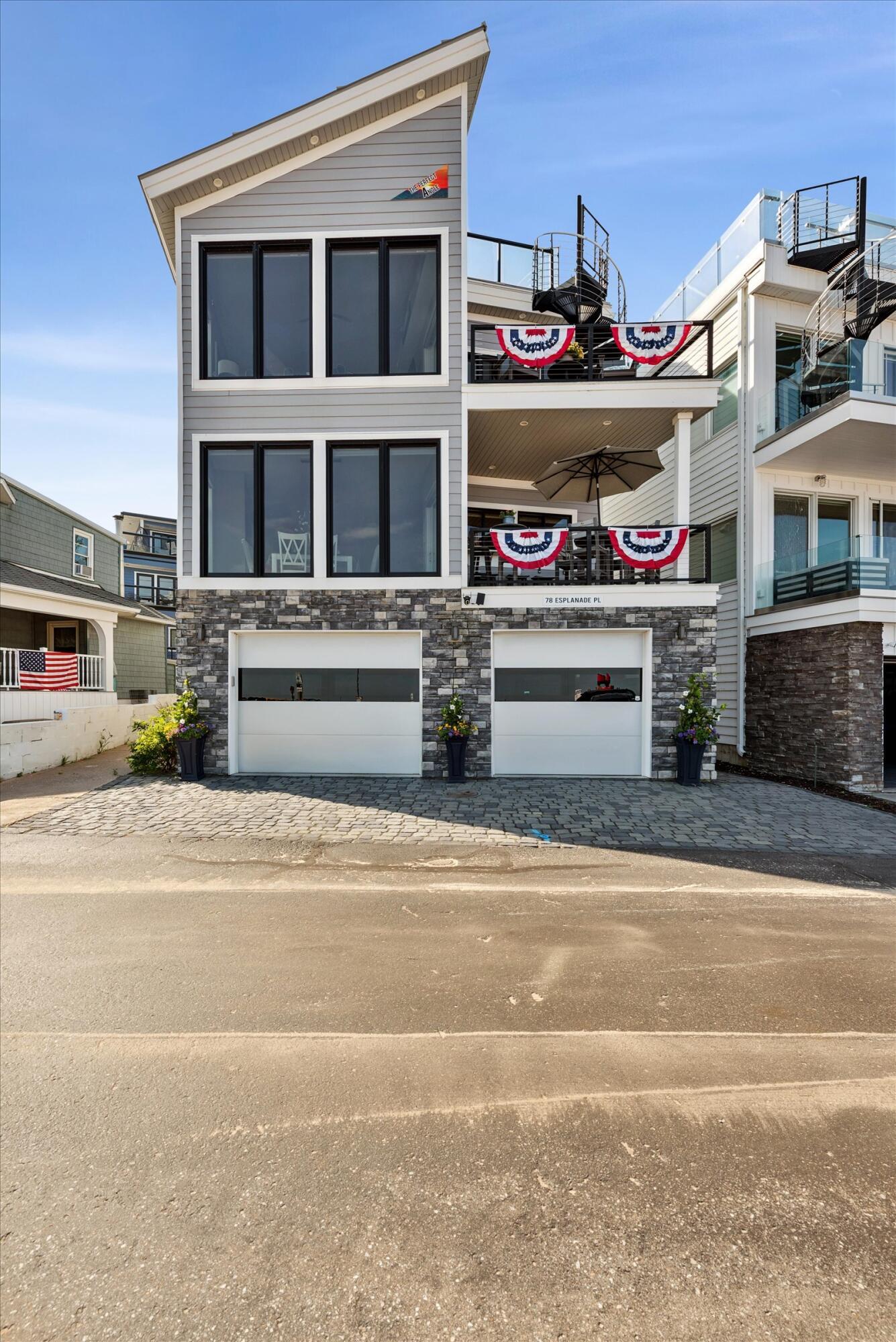 Image 3: Front of Structure