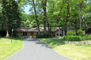 8283 DEERWOOD Road