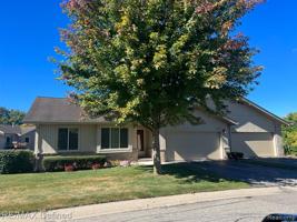 1990 VALLEY Lane