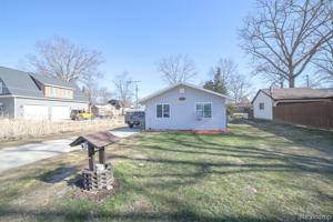 851 WOODLAWN Drive