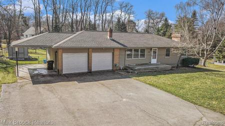 2190 LIVERNOIS Drive