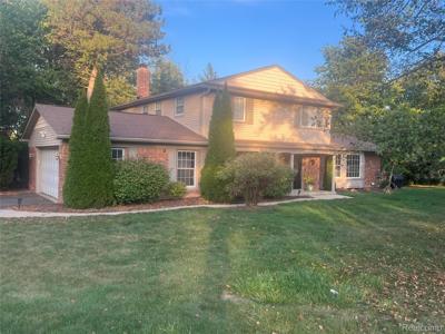 3570 W Long Lake Road