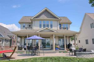 5609 POINTE TREMBLE ROAD