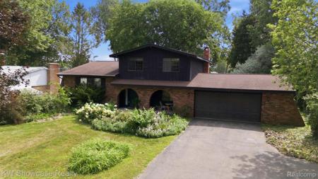 903 Beachway Drive