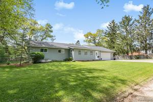 255 CLAIREMONT Drive