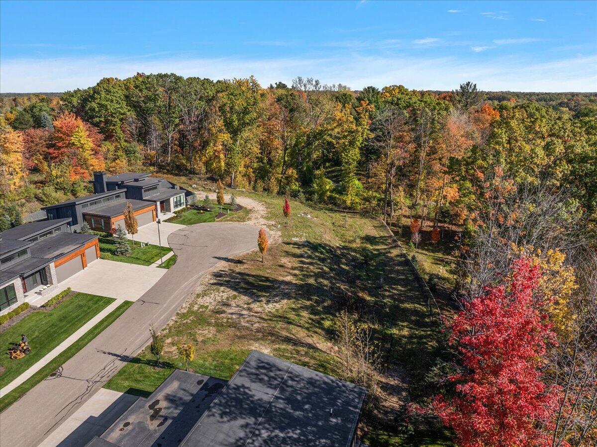 Image 4: 06-6574 Round Hill Ct SE, Grand Rapids -