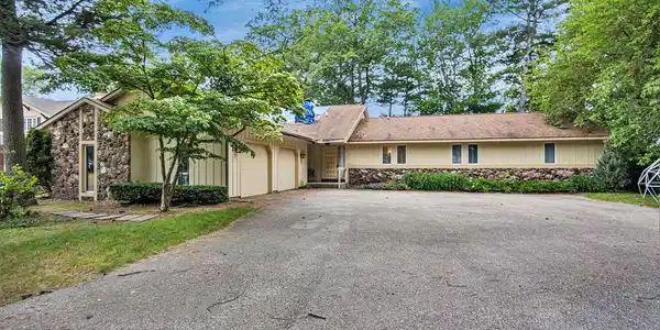 18639 N Fruitport Road