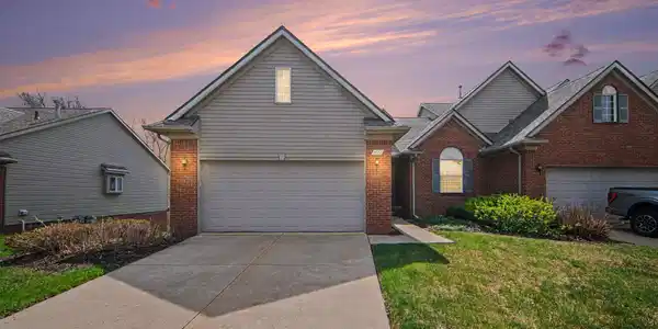 2672 Ambassador Drive
