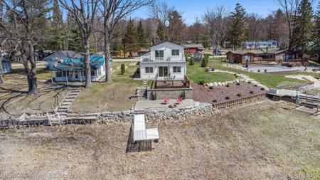 4138 LAKESIDE Drive