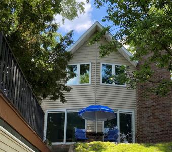 2526 E Shore Drive