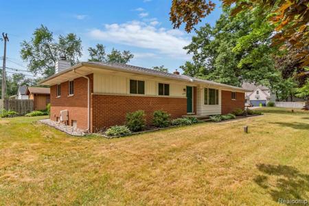 7815 RICHARDSON Road