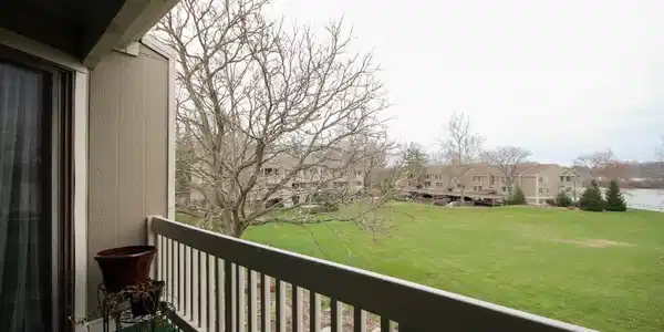 1655 Cliffs Landing