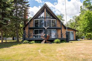 8281 LAKESHORE Road