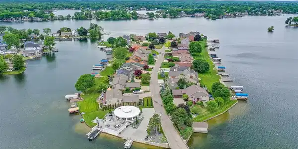 212 PARK ISLAND Drive