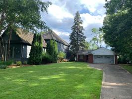6575 ALDEN Drive