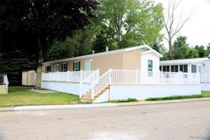 262 W Shoreline Drive