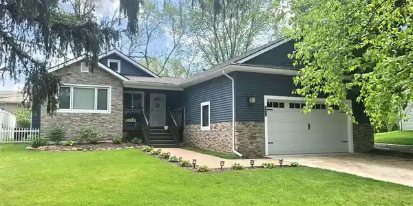 5569 SAVOY Drive