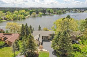 8681 HARBORTOWNE Drive