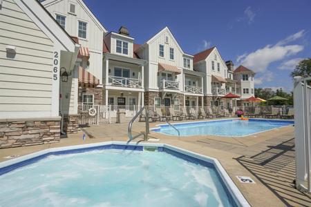 2057 Lake Street Unit 6D