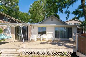 966 ROUND LAKE Road