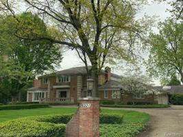 6321 DAKOTA Circle