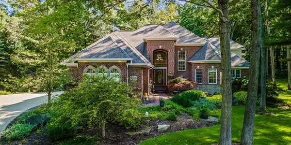 1866 Arrowhead Trail