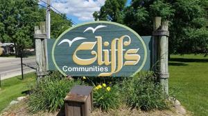 804 Cliffs Drive