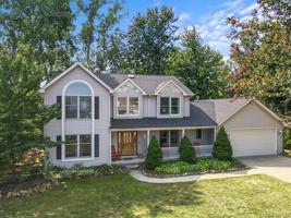 6219 WILDROSE Lane